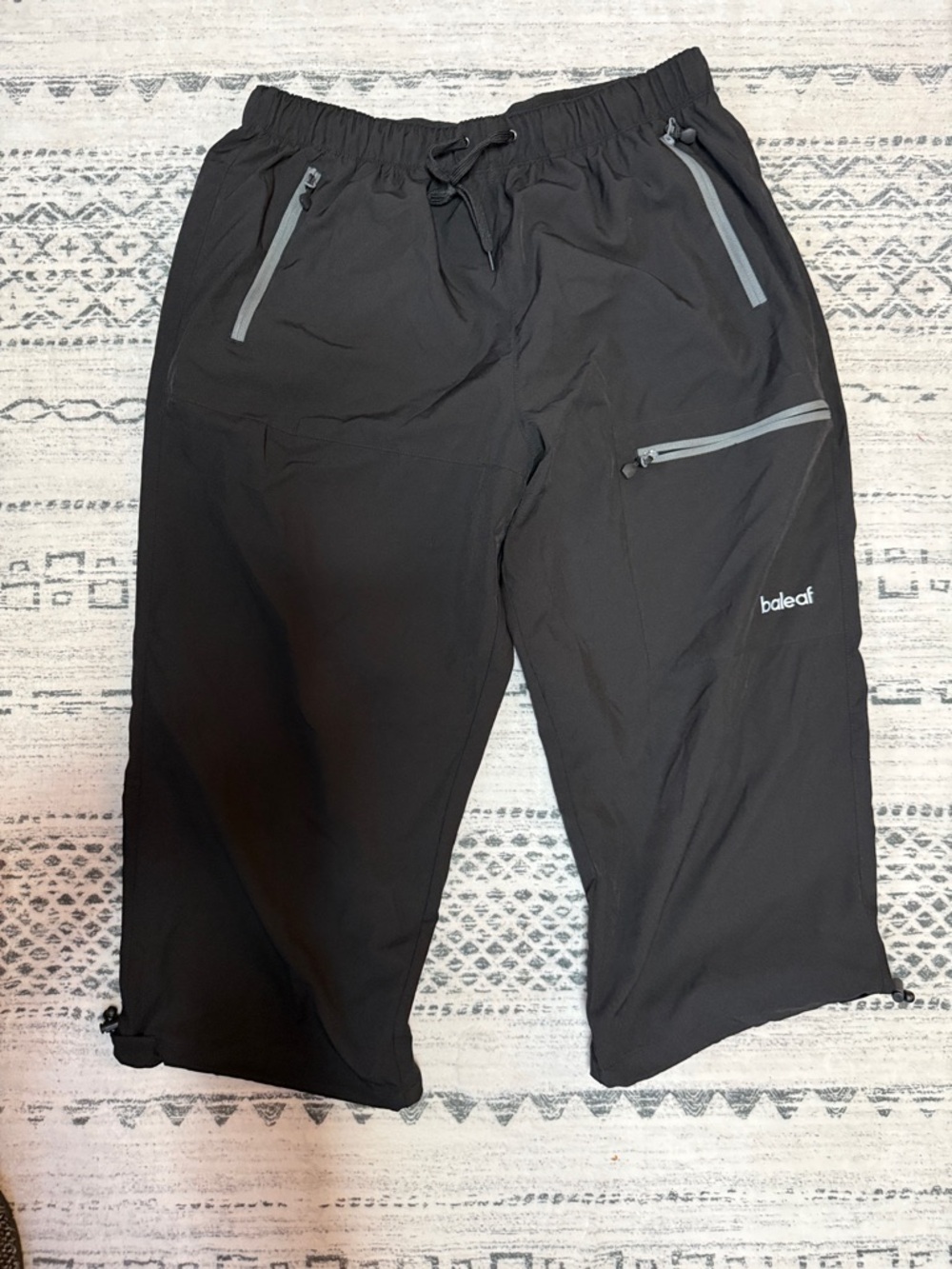 Baleaf Black Active Cropped Pants with Gray Zippers
